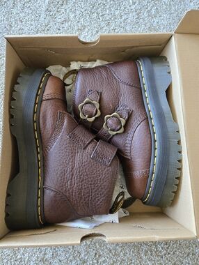 Dr. Martens Devon FLWR Retro Brown Boot
